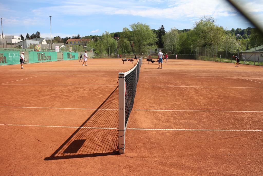 Centercourt Hotel Graz Zewnętrze zdjęcie