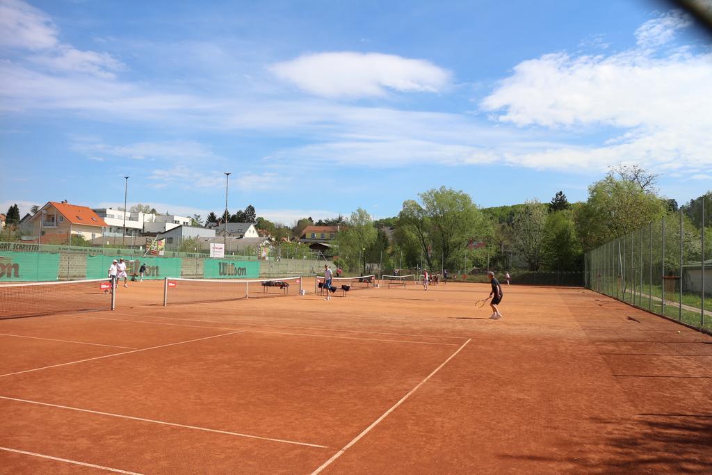 Centercourt Hotel Graz Zewnętrze zdjęcie